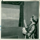 Queen Elizabeth The Queen Mother at city temple. - Vintage Photograph