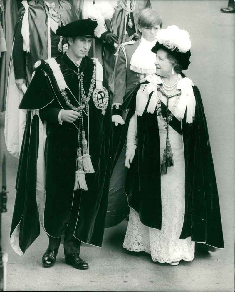 Elizabeth Bowes-Lyon with Prince charles - Vintage Photograph