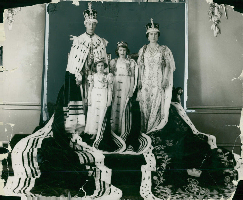 king george IV and queen elizabeth - Vintage Photograph