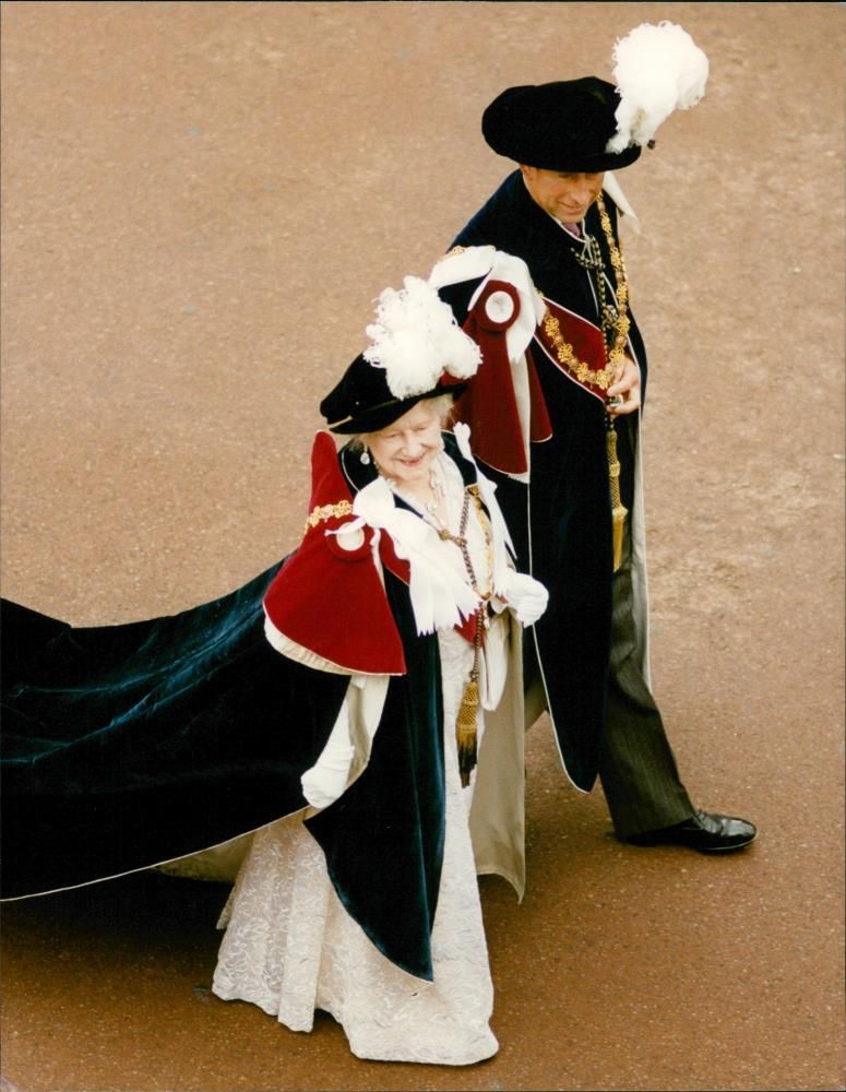 The Queen Mother and Prince Charles. - Vintage Photograph