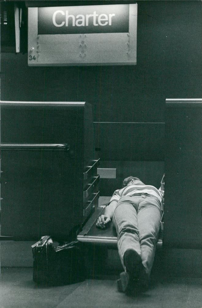 Arlanda. Charter travelers waiting to get away after they have been delayed by the masking of the Franksa LLF - Vintage Photograph