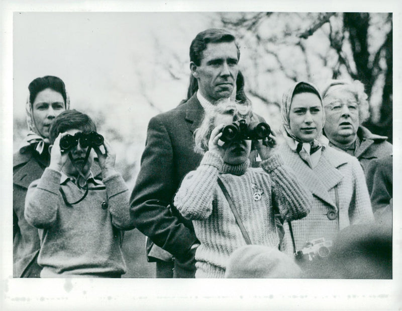 Drottning Elizabeth II, prinsessan Margaret, Antony Armstrong-Jones, prinsessan Anne och prins Charles - Vintage Photograph