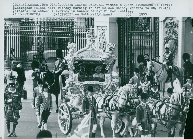 English Queen Elizabeth II during her Silver Jubilee River Progress - Vintage Photograph