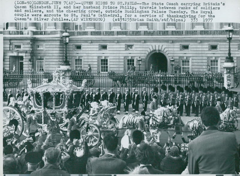 English Queen Elizabeth II during her Silver Jubilee River Progress at St. Paul - Vintage Photograph