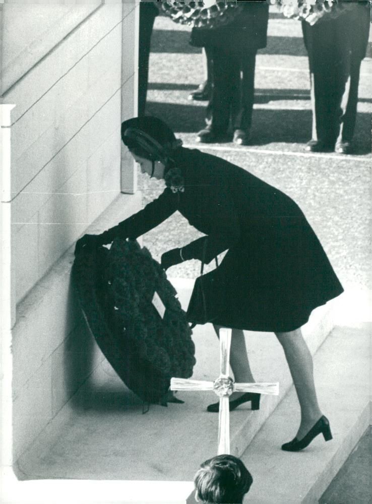 Queen Elizabeth II. - Vintage Photograph