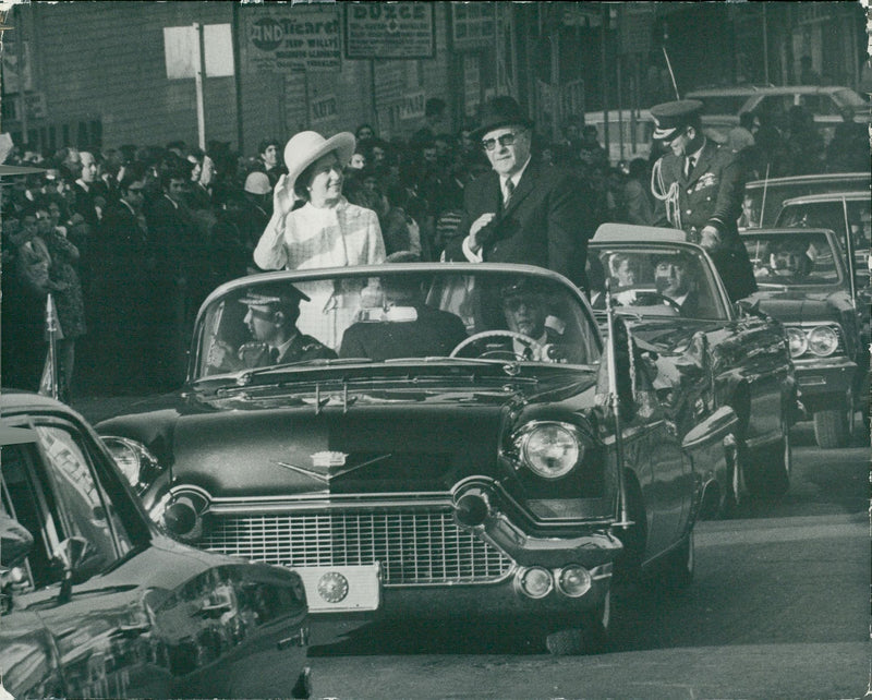 Queen Elizabeth II and President Sunay. - Vintage Photograph