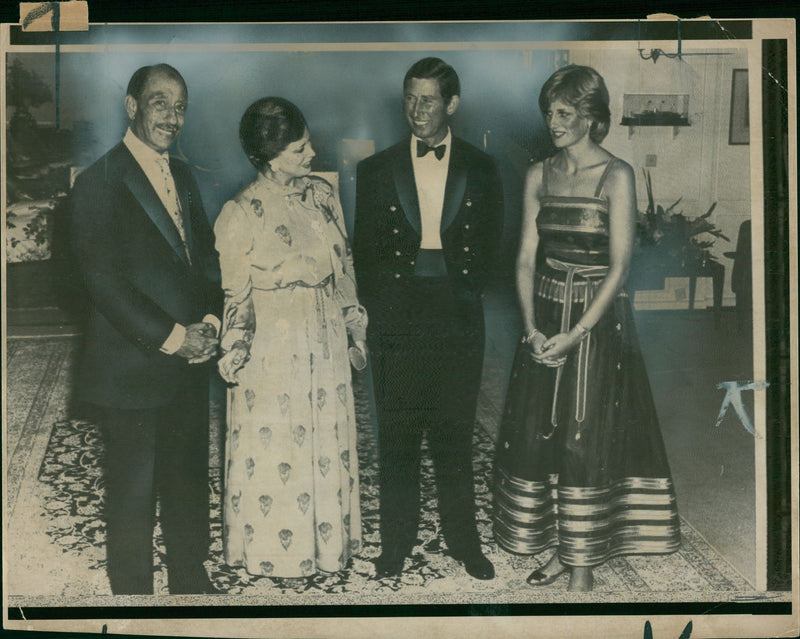 Prince Charles, Princess Diana, President Sadat and Jehan. - Vintage Photograph