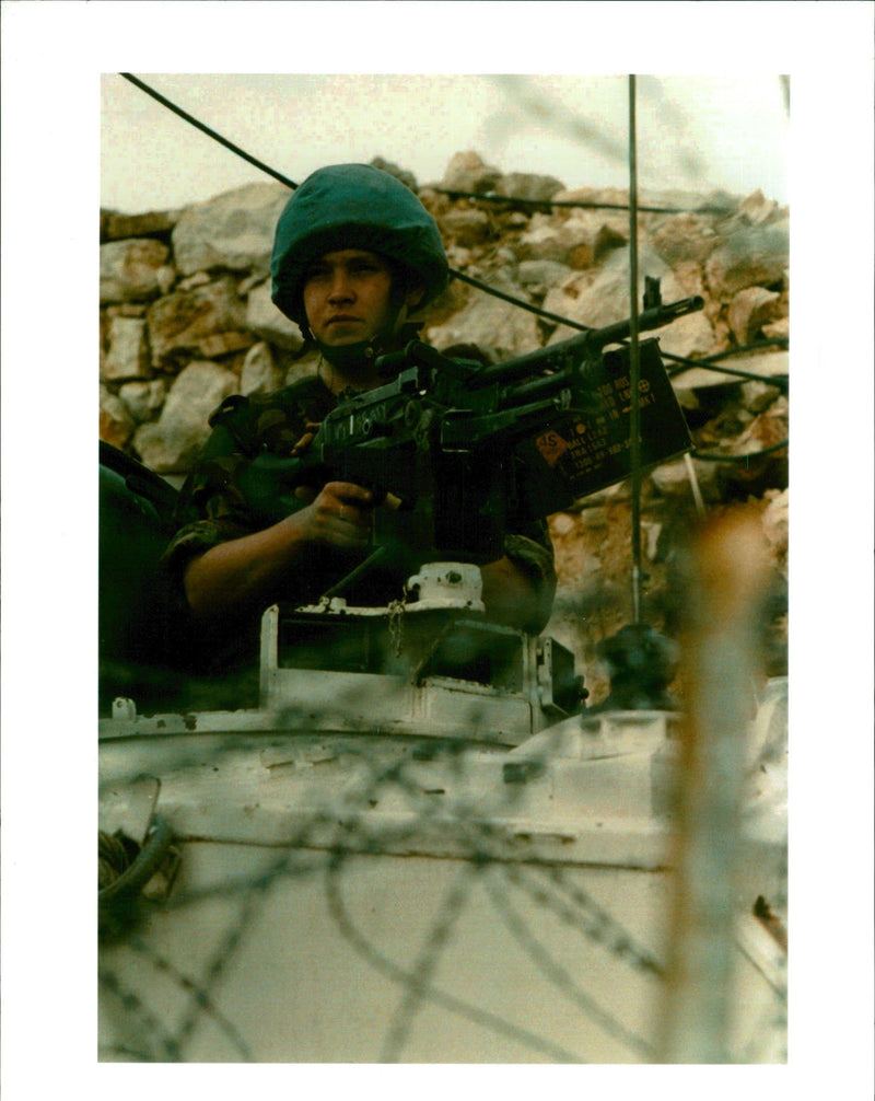 bosnian war british un troops. - Vintage Photograph