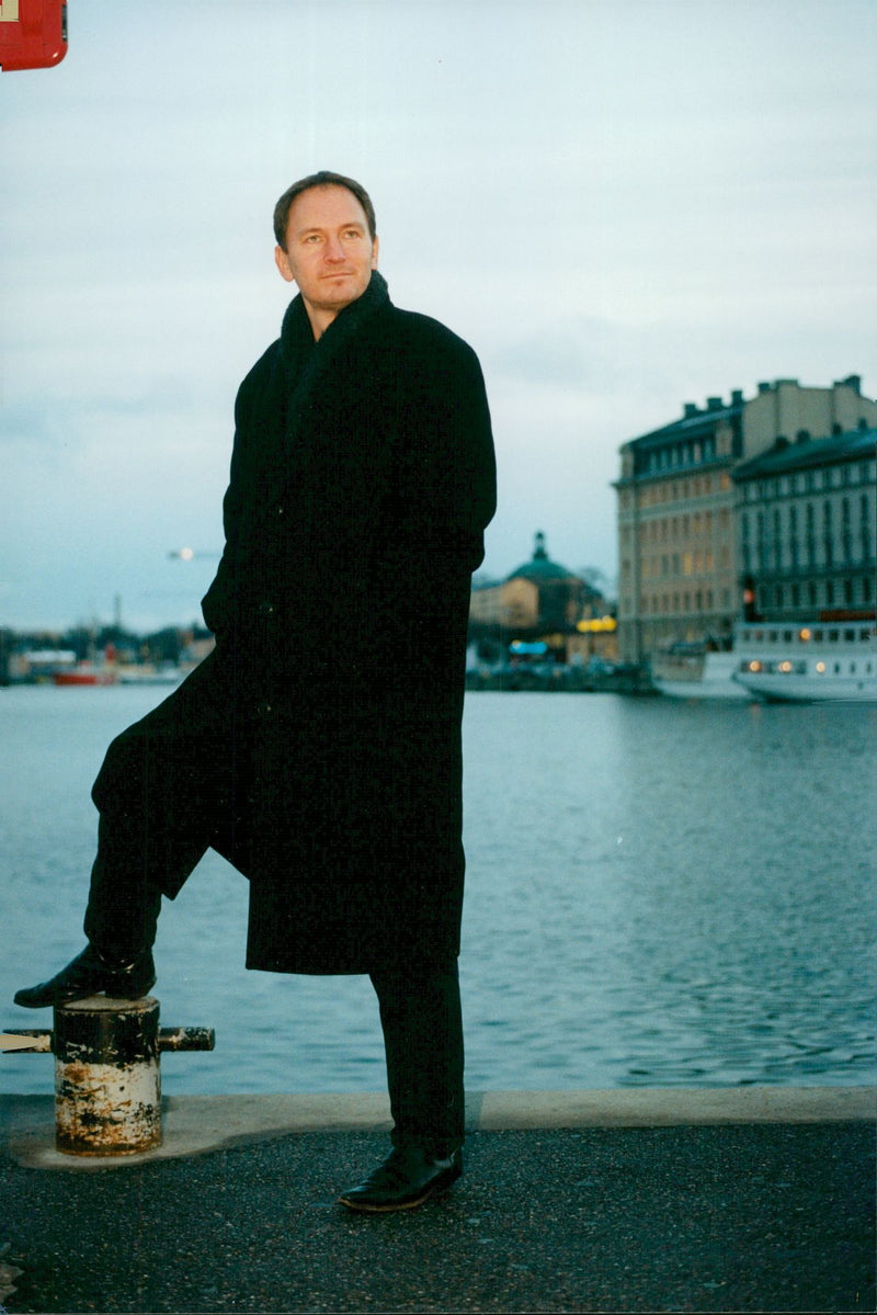 Swedish music artist Tomas Ledin has released a new album "T" - Vintage Photograph