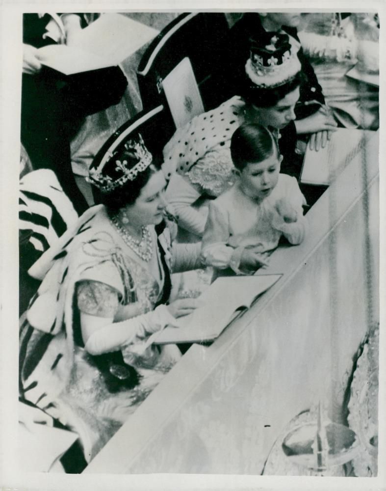 Queen of the Queen, Prince Charles and Princess Margaret under the crown of Queen Elizabeth - Vintage Photograph