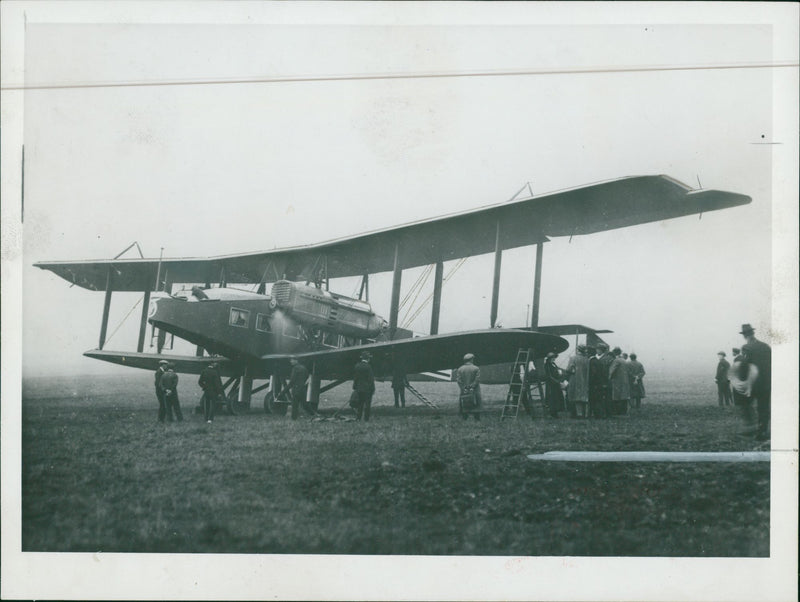 Aircraft: Handley Page - Vintage Photograph