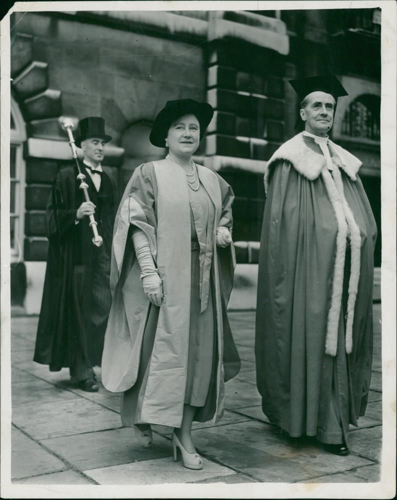 George VI and queen elizabeth - Vintage Photograph