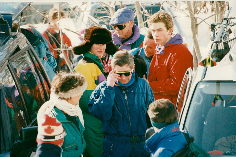 Tiggy Legge-Bourke and Prince Charles after a day in the ski slope. - Vintage Photograph