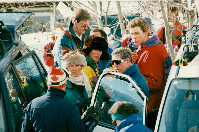 Tiggy Legge-Bourke and Prince Charles after a day in the ski slope. - Vintage Photograph