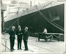 queen elizabeth liner. - Vintage Photograph