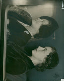 Queen elizabeth with queen mother. - Vintage Photograph