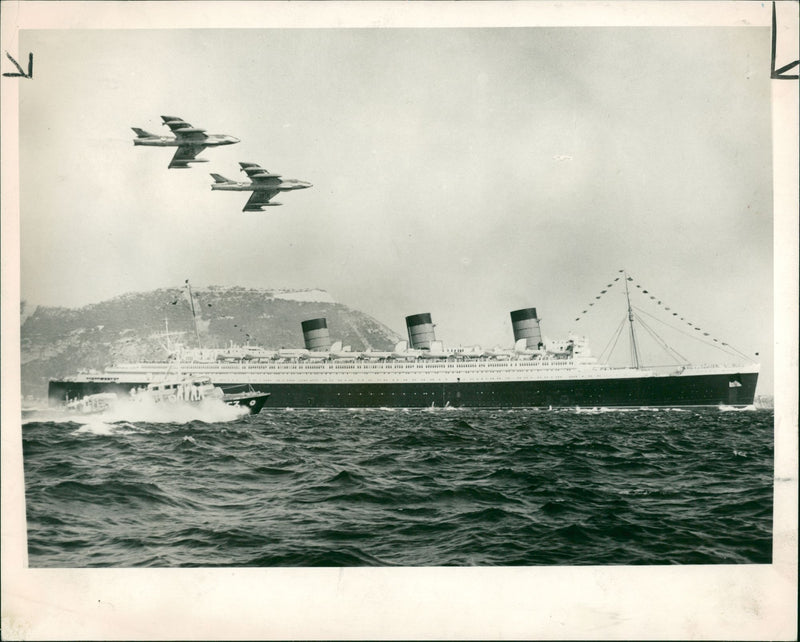 Hawkers hunter jets and an R A F. - Vintage Photograph