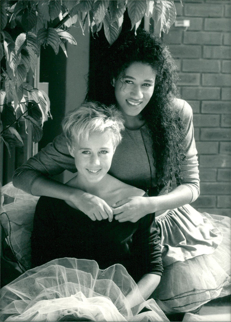 'Pepsi & Shirlie's singers Pepsi DeMacque and Shirlie Holliman - Vintage Photograph