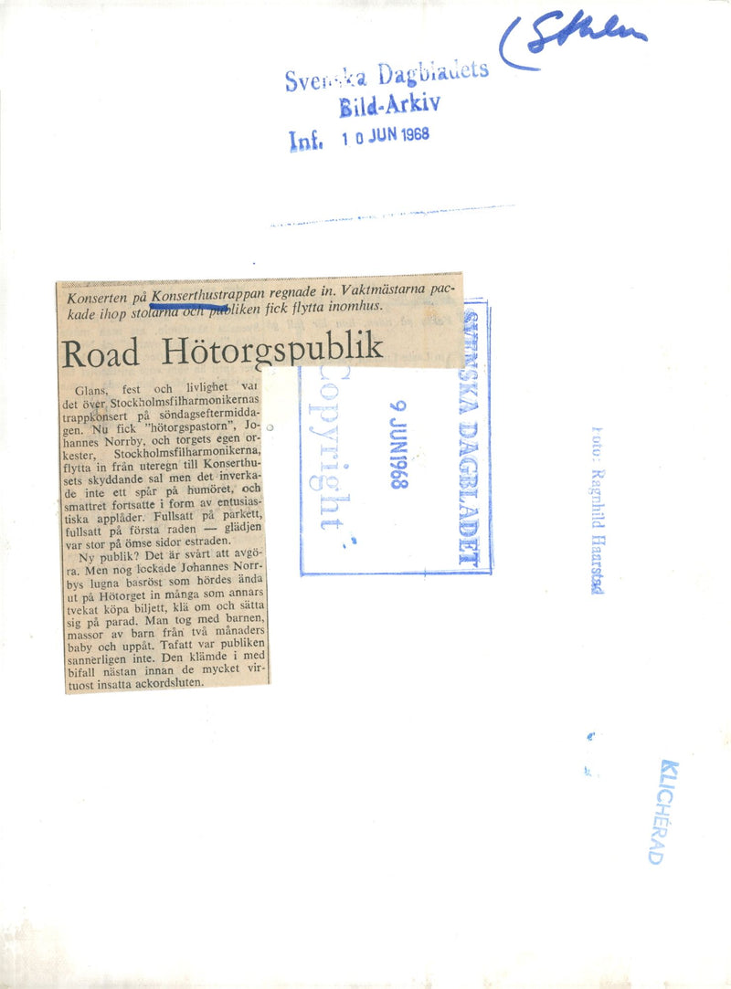 The concert at the Concert Hall was raining - Vintage Photograph
