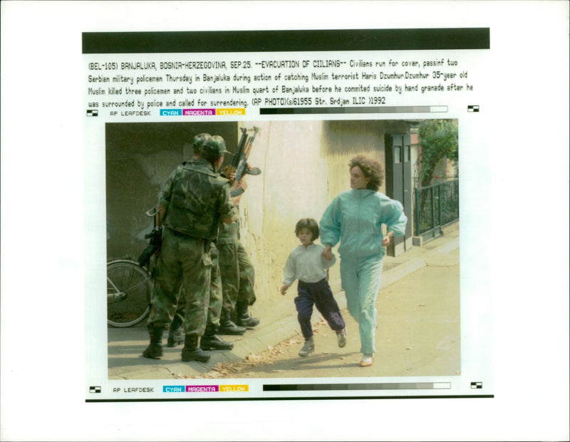 Evacuation of cilians. - Vintage Photograph