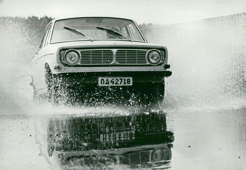 VOLVO TONLANDA PICTURE ARCHIVE - Vintage Photograph