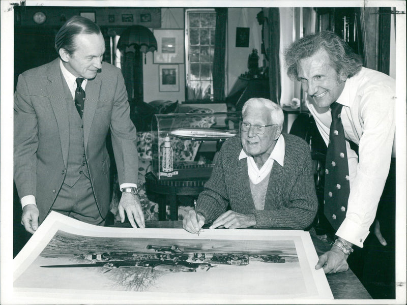 Dr. Barnes Wallis and  David Shepherd. - Vintage Photograph