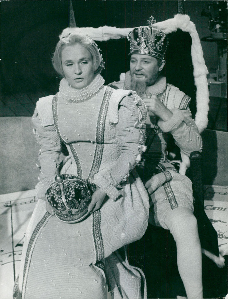 1974 DAGBLADETS XXXXXXXXXXXX SWEDISH ELISABETH PASSGARD KING POET JOHN JAZZ - Vintage Photograph