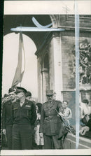 Gen Eisenbower. - Vintage Photograph