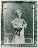 queen elizabeth by Richard Stone British painter - Vintage Photograph