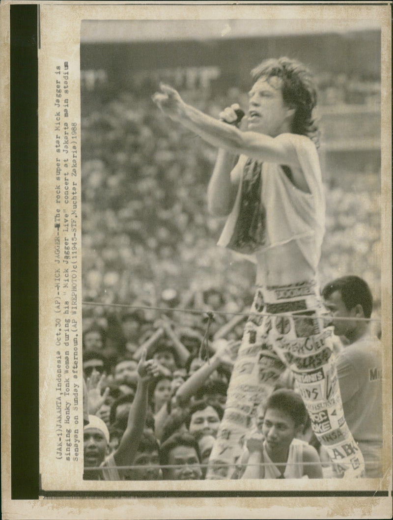 Mick Jagger singing his "Nick Jagger Live" concert - Vintage Photograph