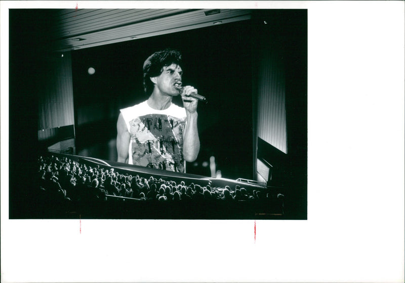 Mike Jagger. - Vintage Photograph