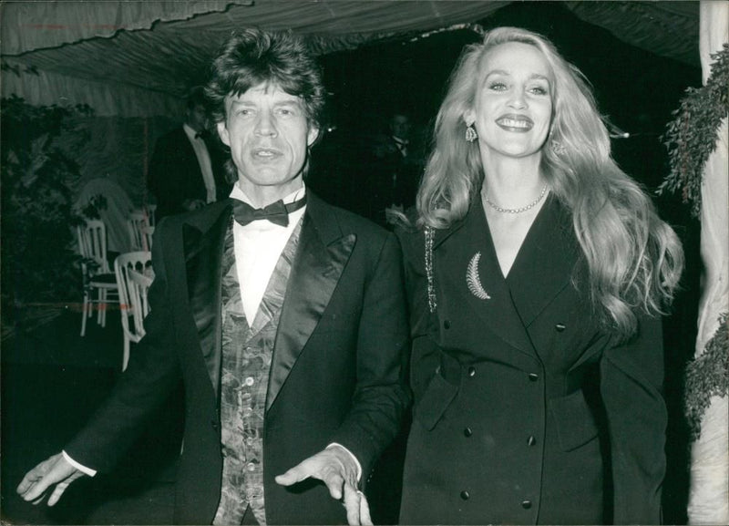 Mike Jagger and Jerry Hall. - Vintage Photograph