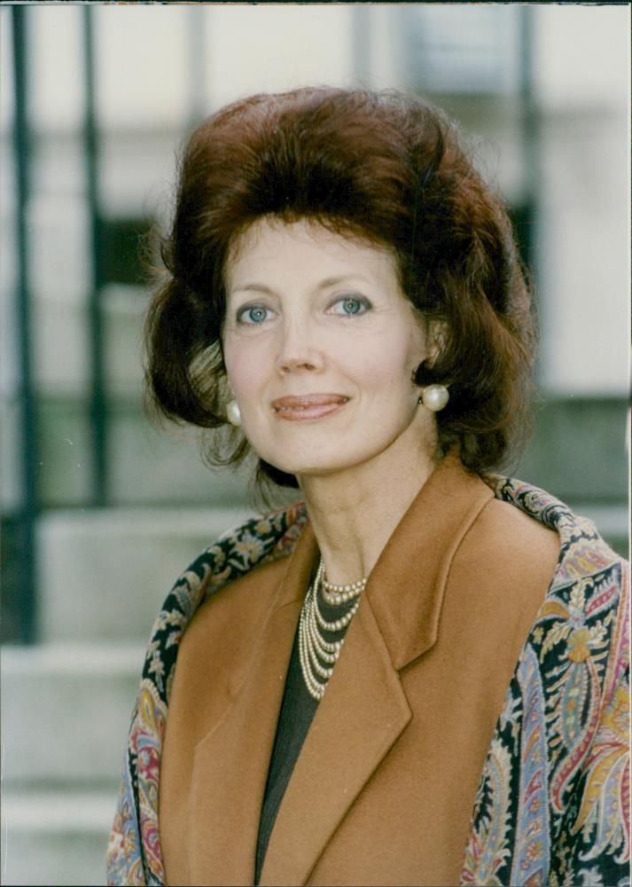 Gayle Hunnicutt Film actress. - Vintage Photograph