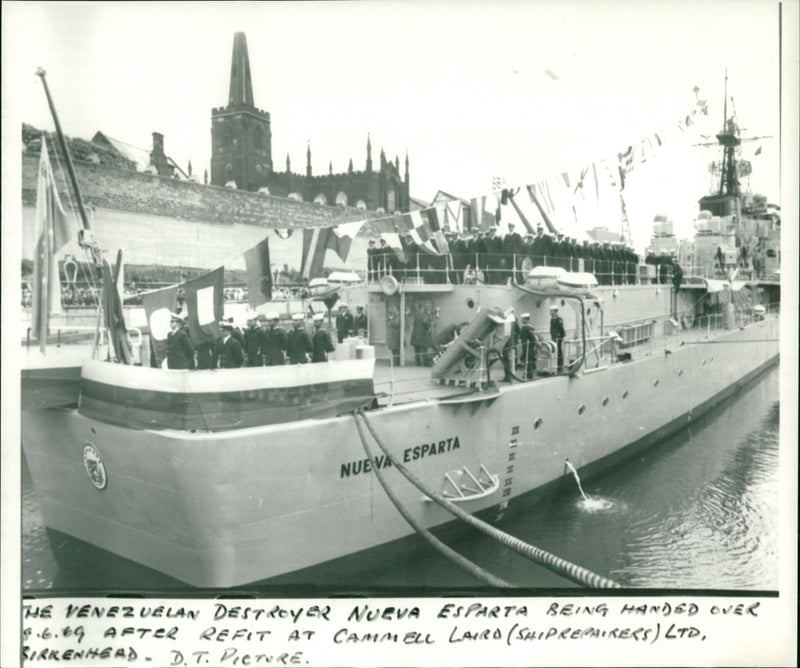 Nueve esparka - ship - Vintage Photograph