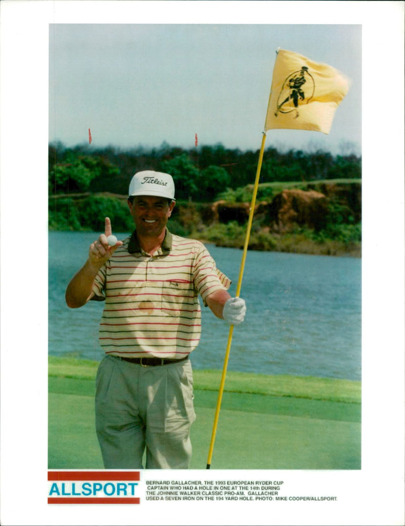 Bernard Gallacher Scottish professional golfer - Vintage Photograph