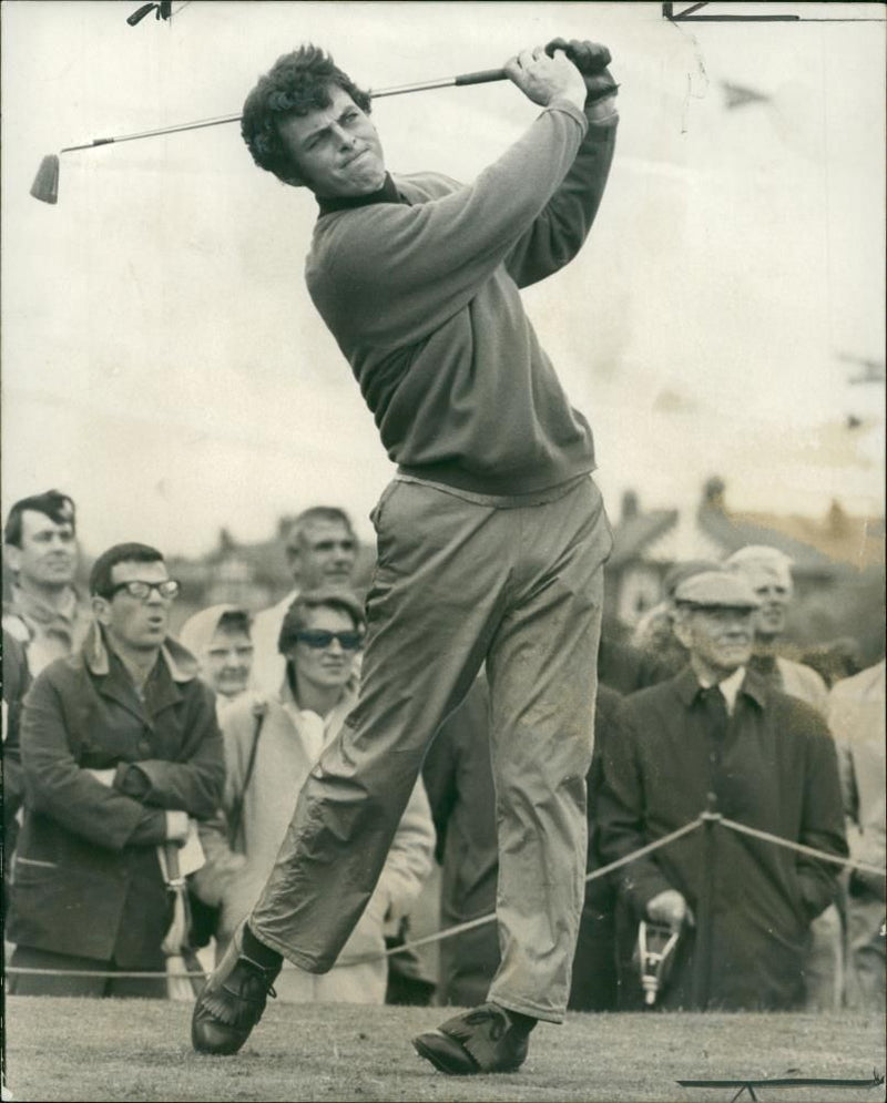 Bernard Gallacher Scottish professional golfer - Vintage Photograph