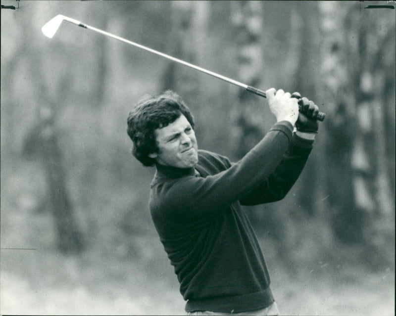 Bernard Gallacher Scottish professional golfer - Vintage Photograph