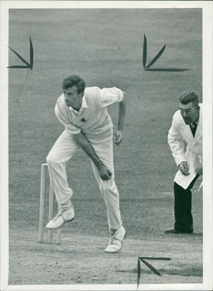 Norman Graham behind him is an unknown man. - Vintage Photograph