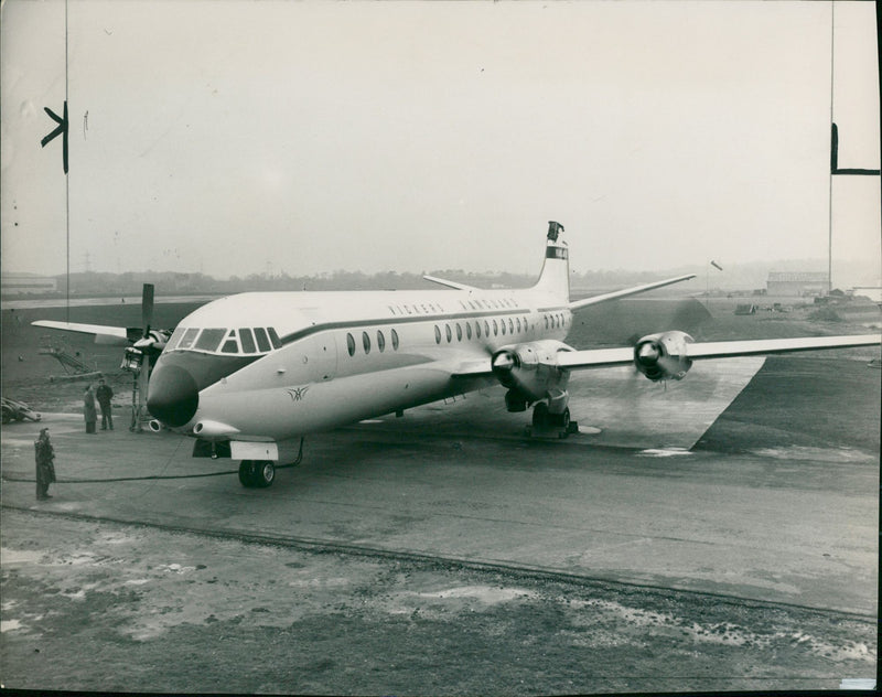 Aircraft: Vickers Vanguard - Vintage Photograph