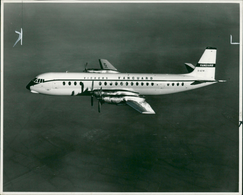 Aircraft: Vickers Vanguard - Vintage Photograph