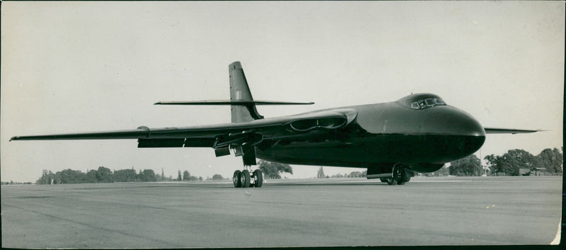Vickers Valiant Strategic bomber - Vintage Photograph