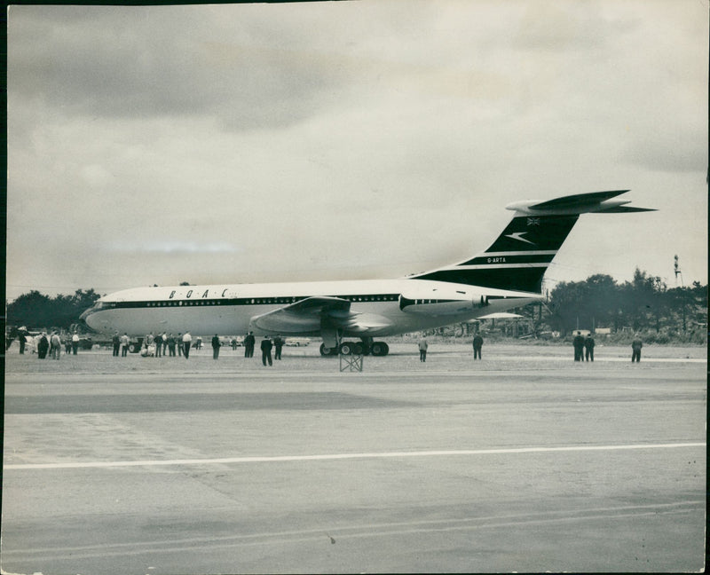 Vickers VC10 - Vintage Photograph