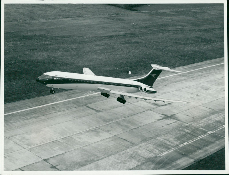 Vickers VC10 - Vintage Photograph