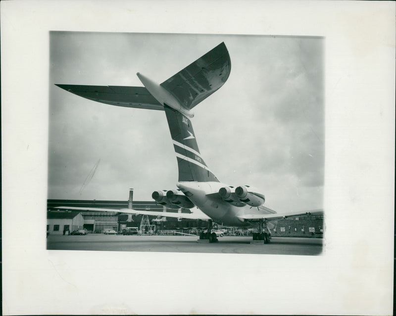 Vickers VC10 - Vintage Photograph