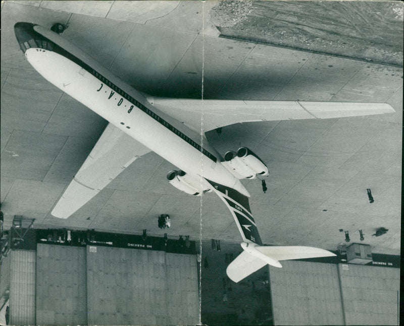 Vickers VC10 - Vintage Photograph