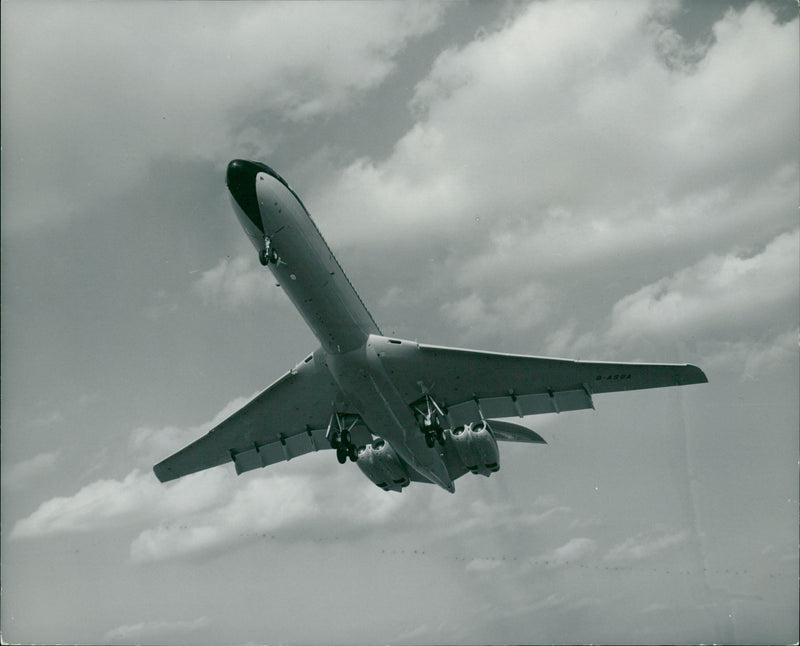 Vickers VC10 - Vintage Photograph