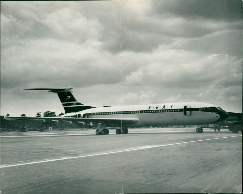 Vickers VC10 Jet airliner - Vintage Photograph