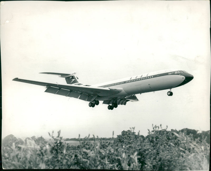 Vickers VC10 Jet airliner - Vintage Photograph