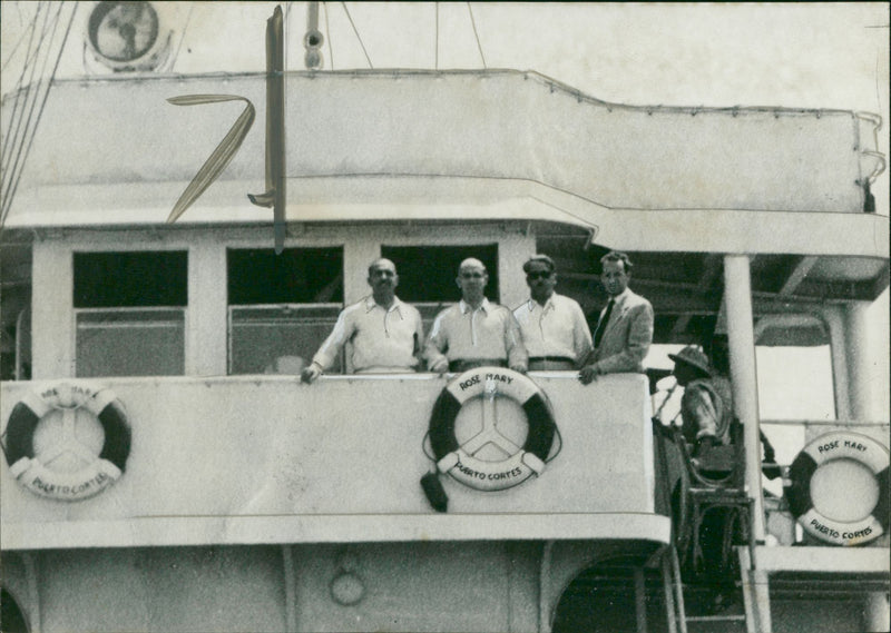 Ship: Rose Mary: Oil Tanker: Dr. Ramazani, Dr. Fala, M. Moghaddan and M. Dufour, 28.06.1959. - Vintage Photograph