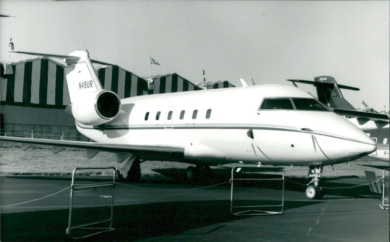 Aircraft: Canadair Challenger 601. - Vintage Photograph